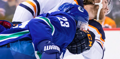 Vancouver a RUDOYÉ Connor McDavid tout le match hier...