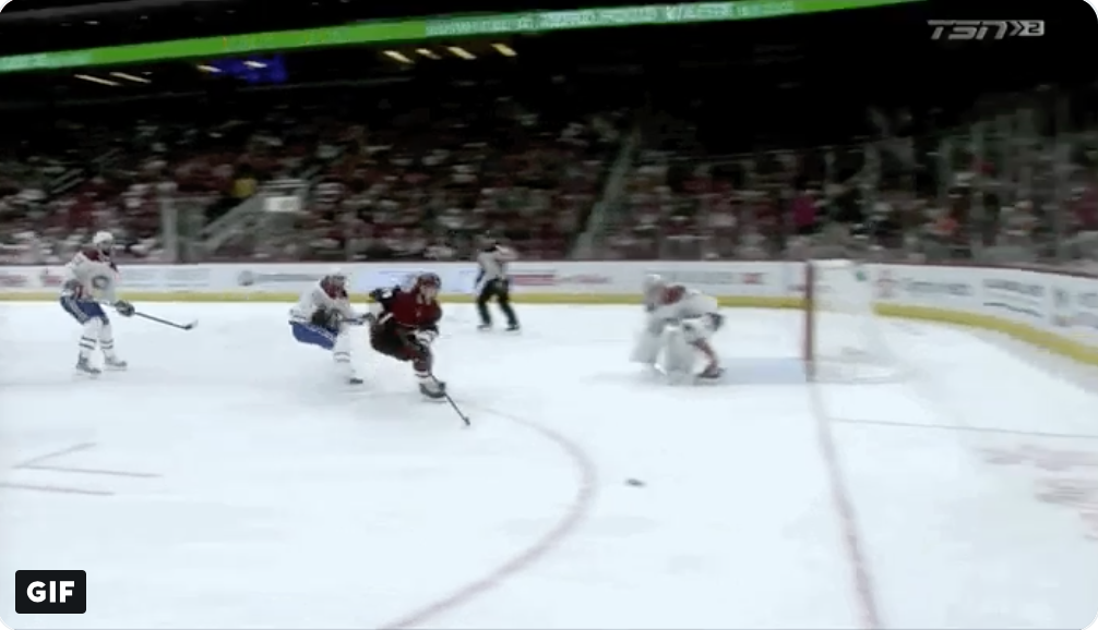 Victor Mete gagne des points avec Julien...