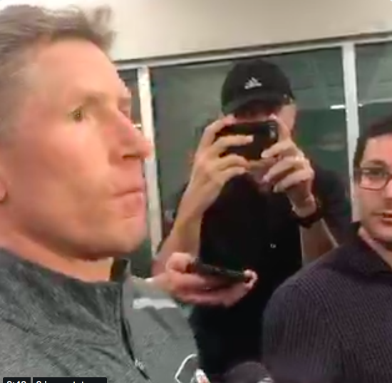 Vidéo: Dave Hakstol sait qu'il sera CONGÉDIÉ...