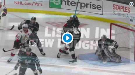 Vidéo: HAHA!!!  Drew Doughty est tellement une PLEUREUSE...