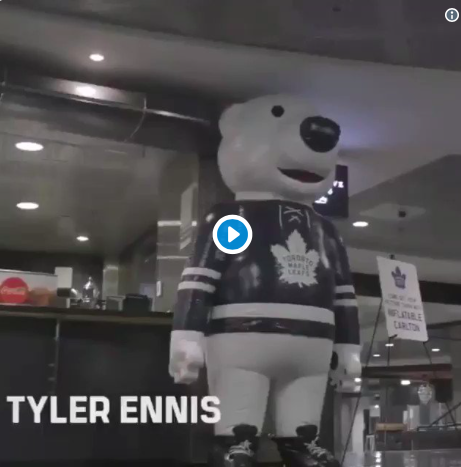 Vidéo: HAHA!!! La réaction d'Auston Matthews...