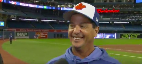 Vidéo: HAHA!!! Le coach des Jays parle de son FACEBOOK qui explose après la première victoire des Jays de la saison....