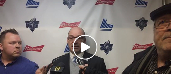 Vidéo: Le coach du PRODIGE QUÉBÉCOIS PÈTE SA COCHE sur les journalistes!!!!