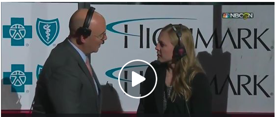 Vidéo: Pierre McGuire pensait qu'il parlait à une FEFAN..Alors que c'est une médaillée d'or olympique au hockey...
