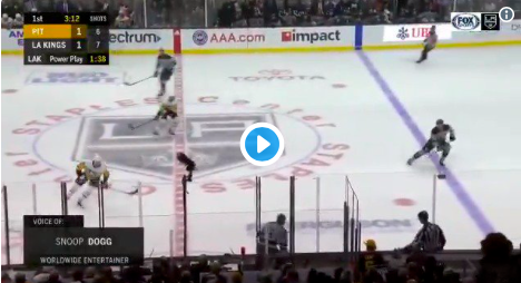 Vidéo: Plus on écoute Snoop Dogg décrire du hockey...