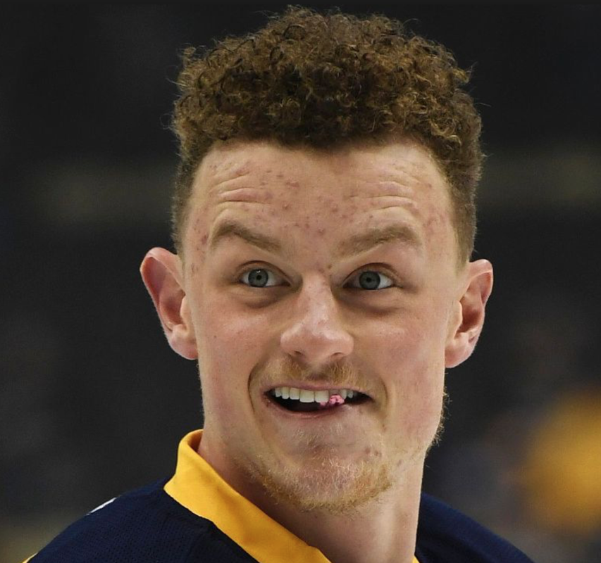 WOW...Jack Eichel voudrait un contrat...