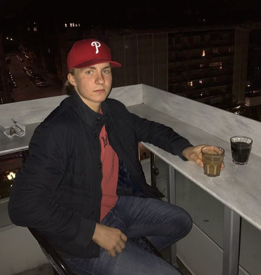 WOW...Joni Ikonen ne manque pas de CULOT !!!