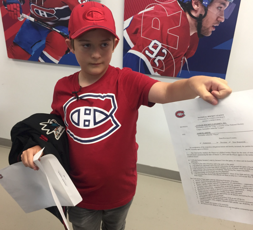 WOW...Le Canadien fait signer un contrat à un KID...