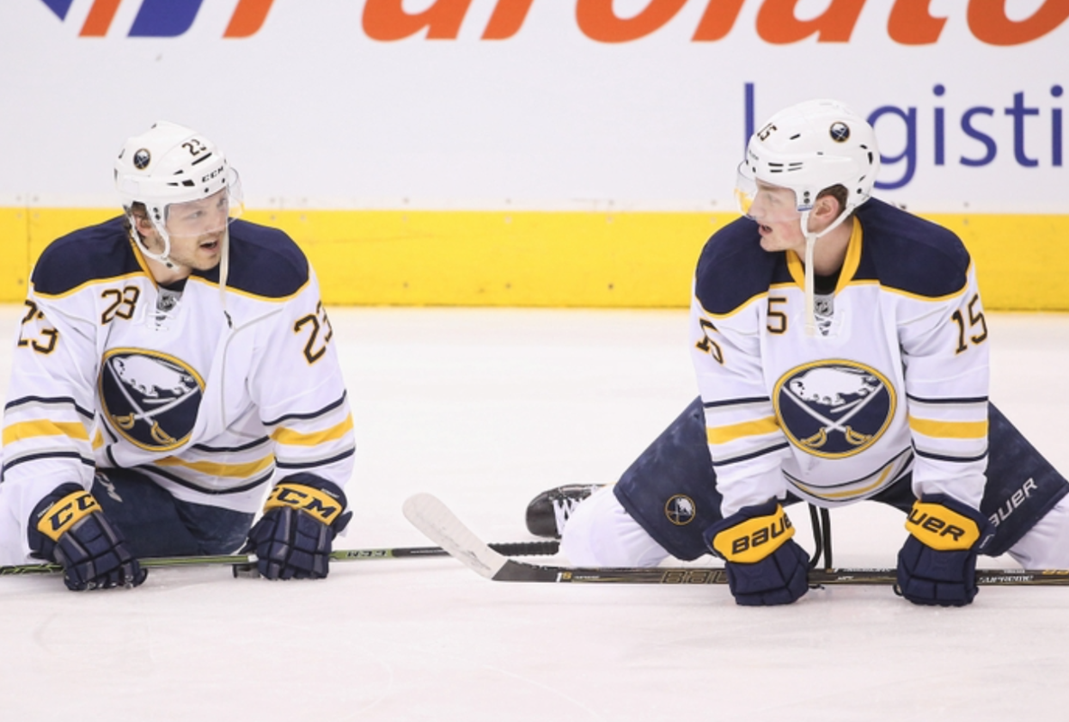 WOW...Sam Reinhart et Jack Eichel font une entrée fracassante !!!