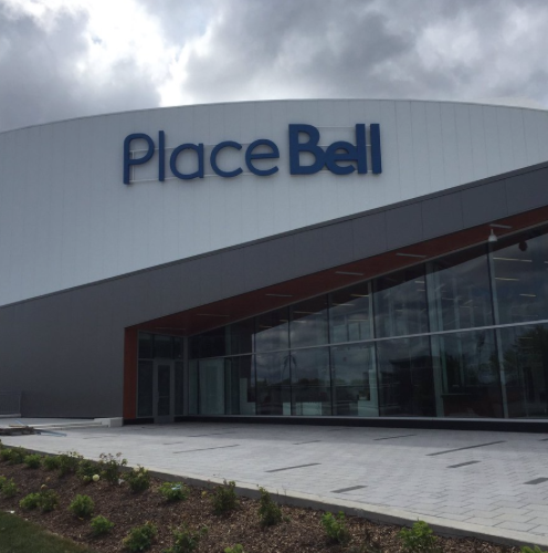 Y'a encore un problème de STATIONNEMENT à Laval.