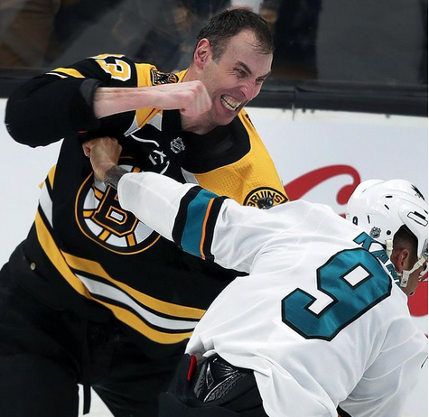 Zdeno Chara est POSSÉDÉ !!!