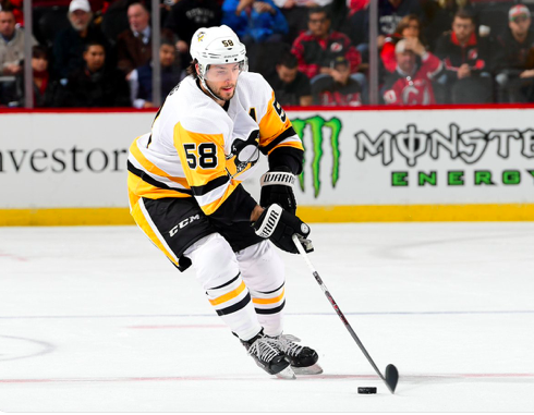 Kris Letang PÈTE UNE COCHE sur un journaliste de Pittsburgh