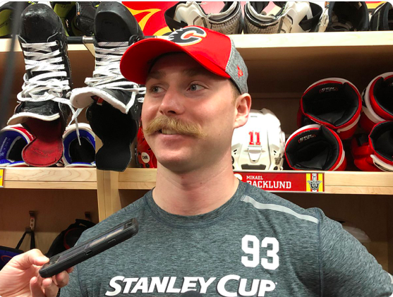 La MOUSTACHE de Sam Bennett est MALADE...