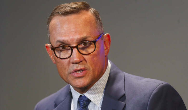 Les Senators ont essayé d'avoir Steve Yzerman comme président...