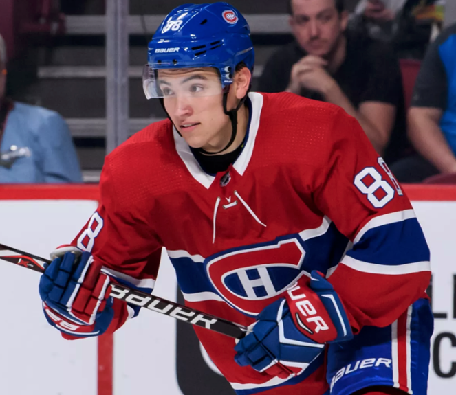 Selon un recruteur de la LNH, ce que fait Nick Suzuki...