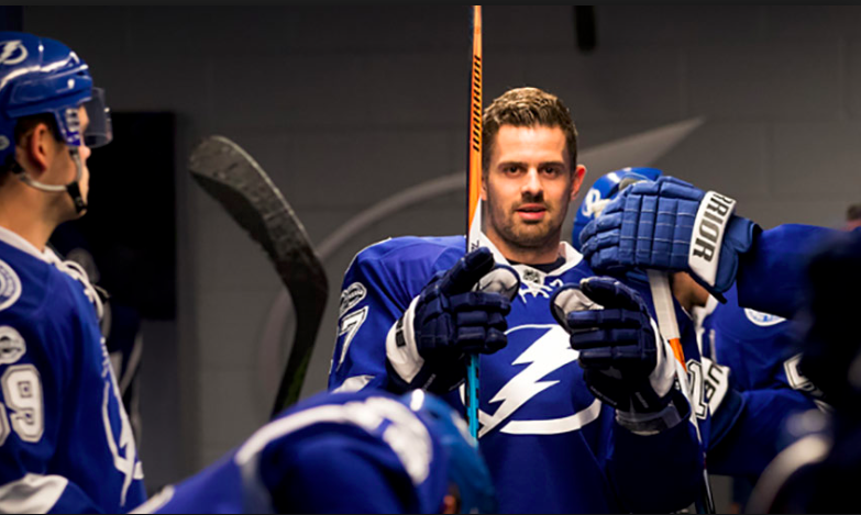 Après s'être fait REJETER par les Wings et les Sabres dans le dossier Ryan Callahan..