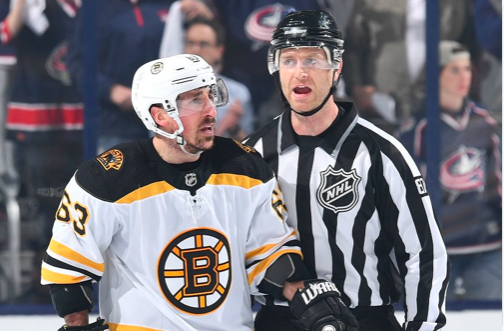 Brad Marchand en rajoute...