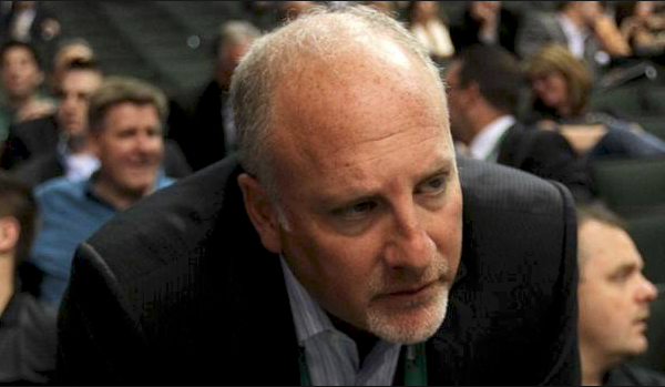 Encore en train de PLEURNICHER lui...