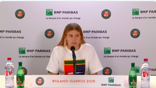 GENIE BOUCHARD...le CLOWN de la DÉFAITE....