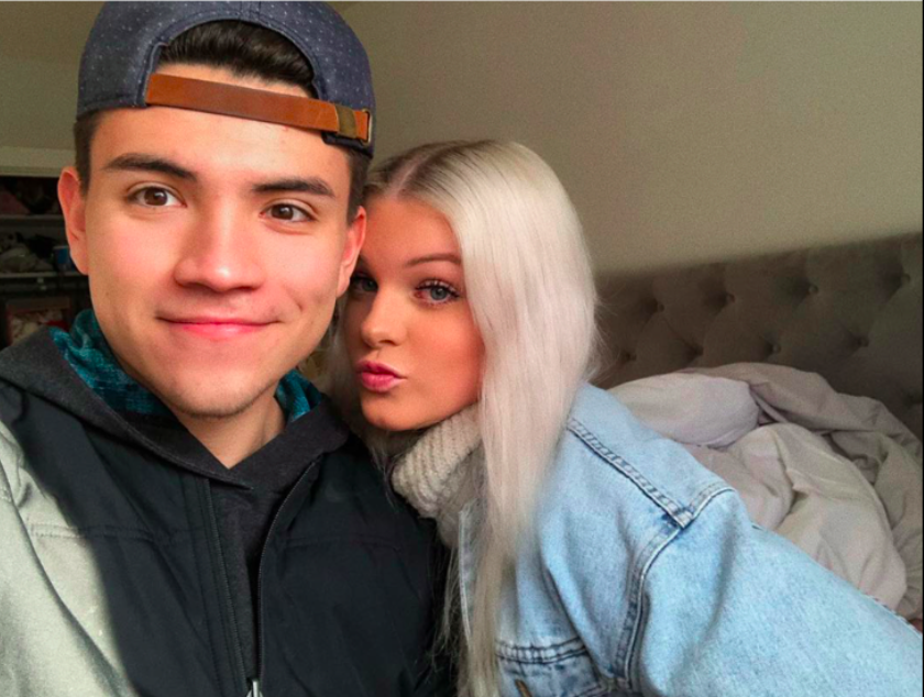 La blonde de Nick Suzuki lui va à RAVIR!!!!