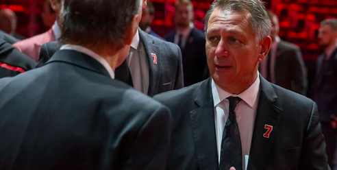 Les négos continuent entre Ken Holland et les Oilers..