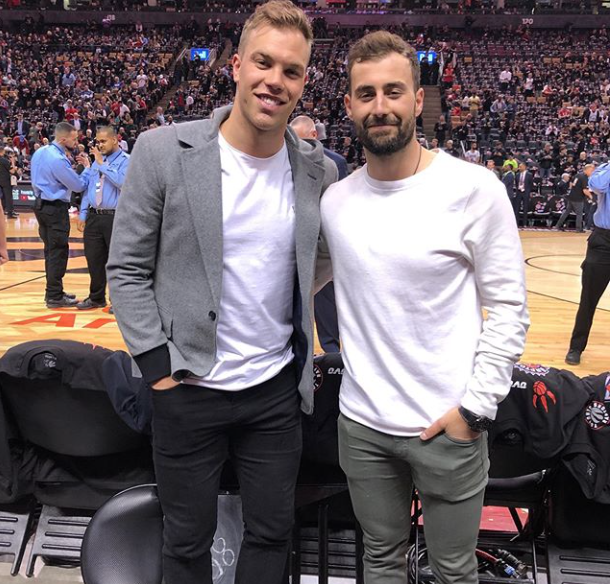 Taylor Hall essaie de convaincre son CHUMMY ???