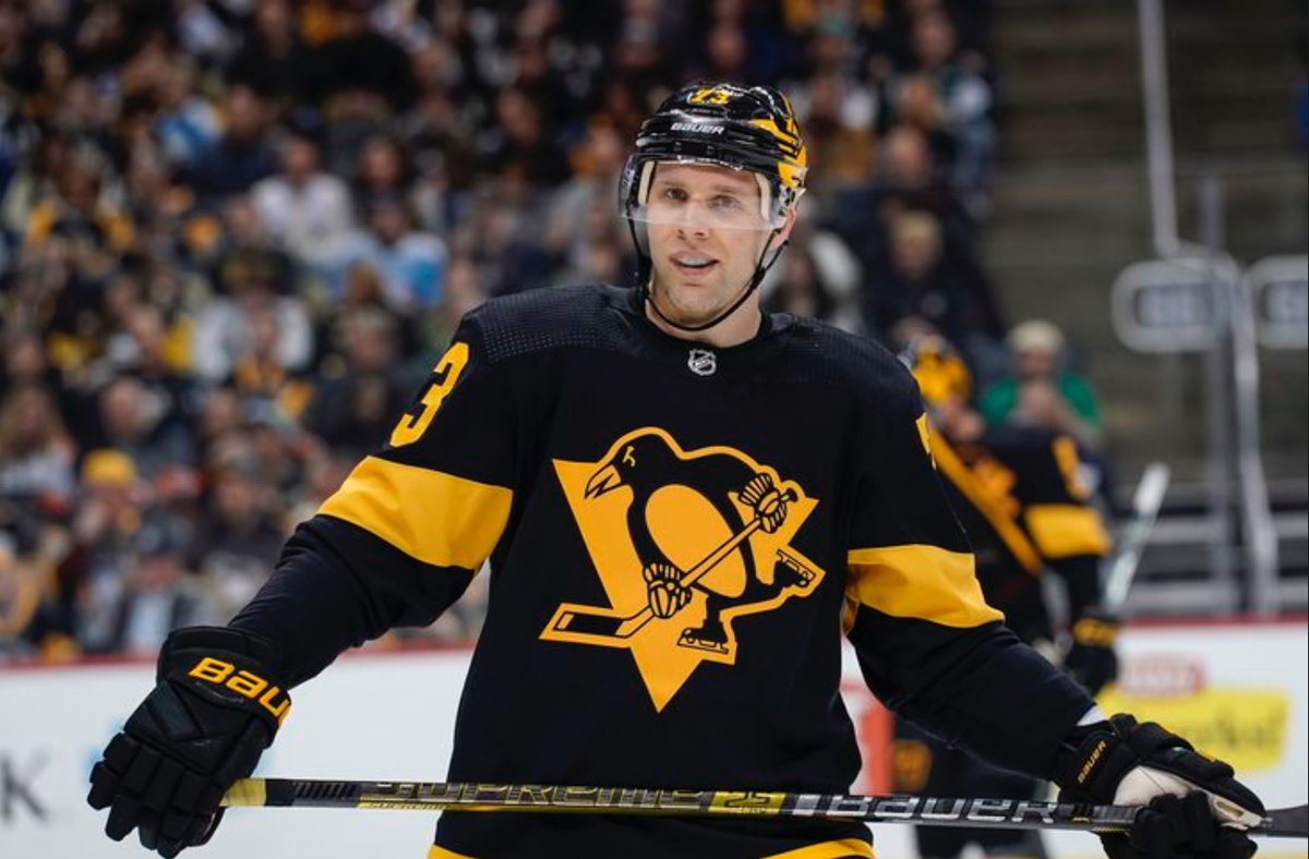 Trois défenseurs gauchers sur la TRADE BAIT de TSN...