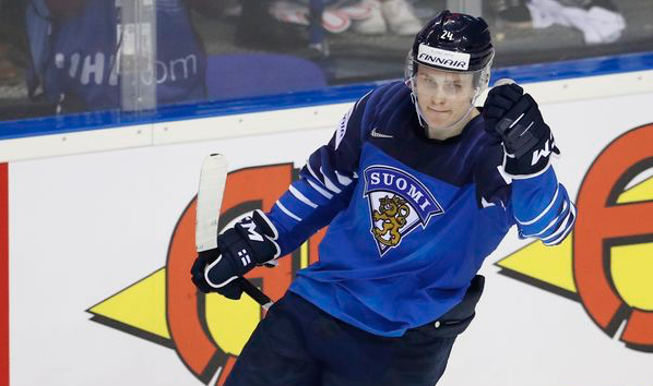 WOW...Un autre petit bijou de Kaapo Kakko !!!