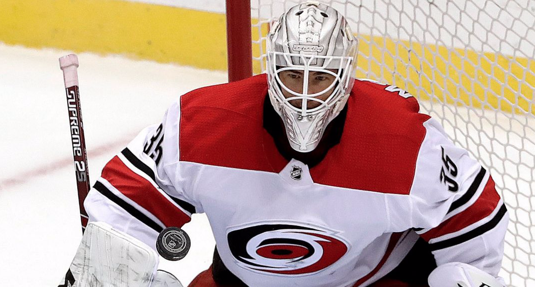 Au tour de Dany Dubé d'envoyer Curtis McElhinney à Montréal...