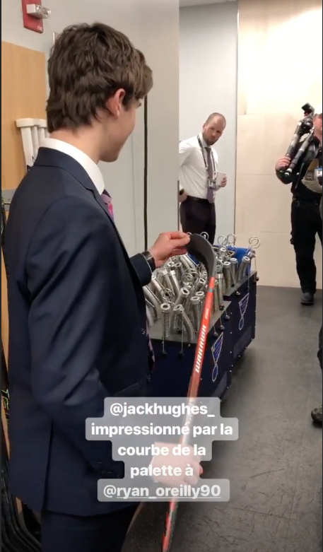 HAHA...Jack Hughes a été traumatisé...