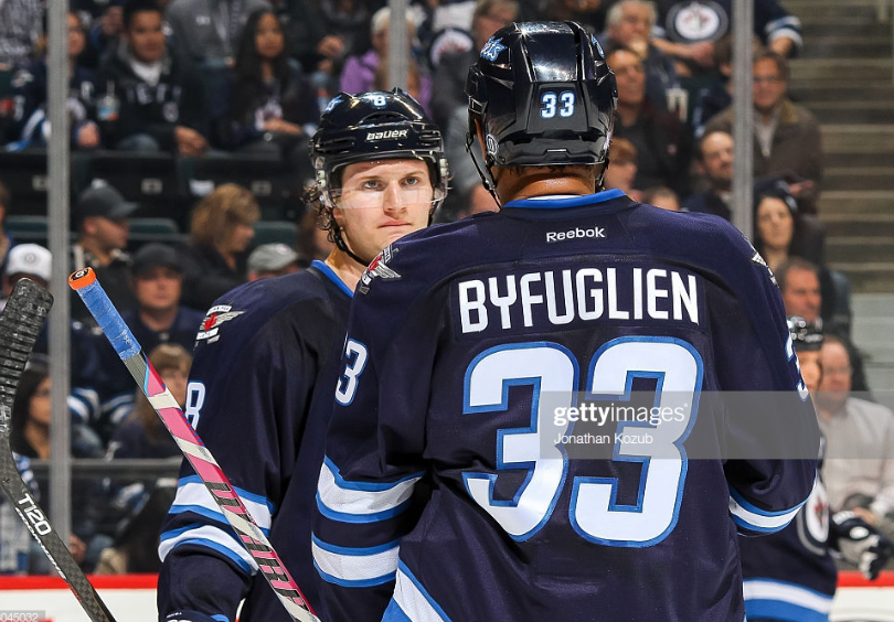 Jacob Trouba répond à Dustin Byfuglien qui l'a traité d'ÉGOÏSTE....