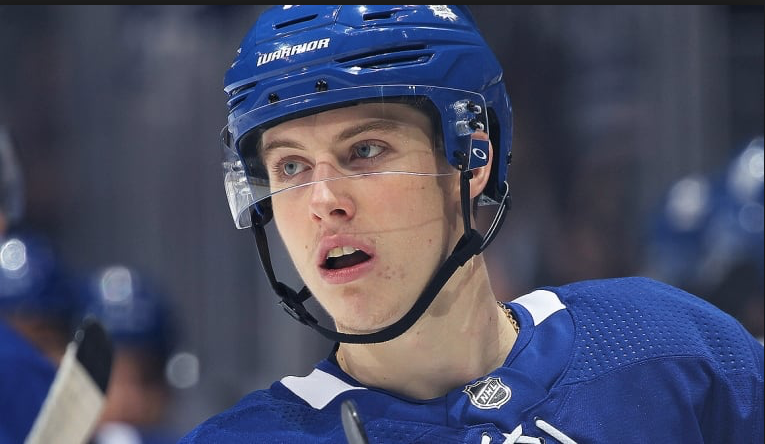 Le père de Mitch Marner est PERSUADÉ..