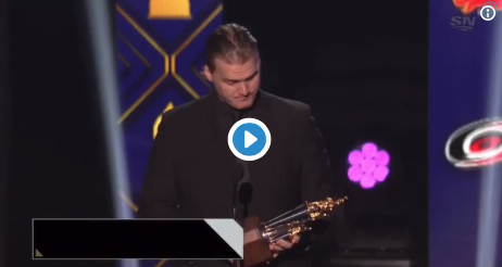 Le SPEECH de Robin Lehner...Revenu de l'ENFER de la DROGUE et de l'ALCOOL....