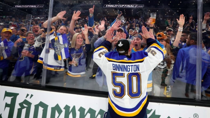 Les Blues vont tenter de CROSSER Jordan Binnington...