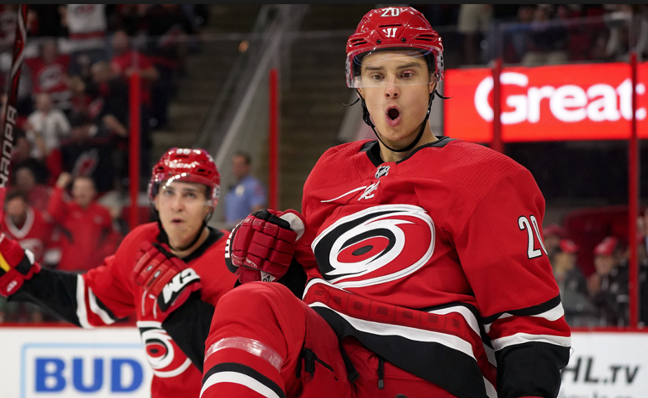 Les Hurricanes auraient INSULTÉ Sebastian Aho...