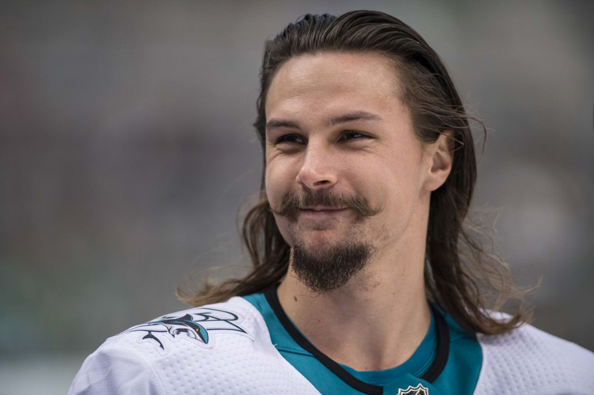 Les Sharks ont offert un MÉGA contrat à Erik Karlsson...