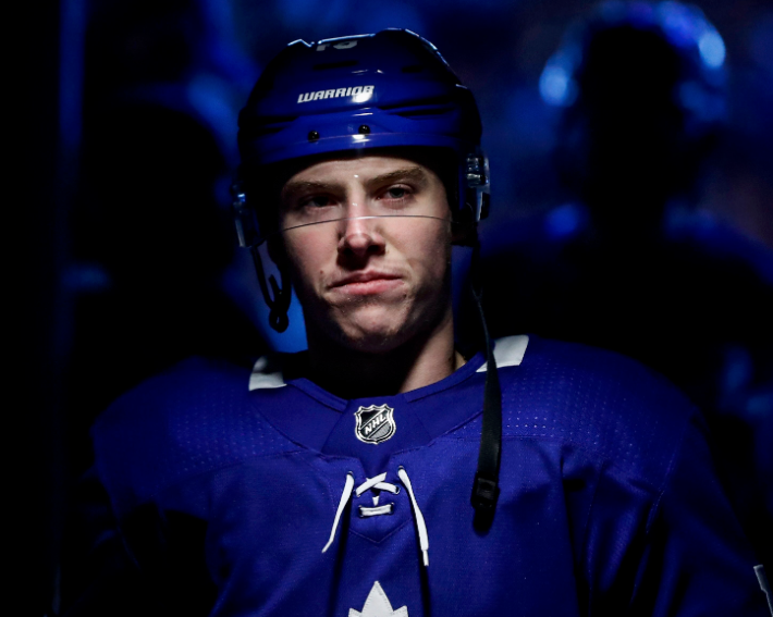 Mitch Marner se frotte les mains...