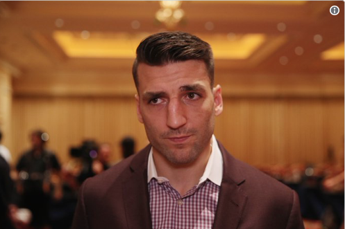 Patrice Bergeron...MÉPRISE Brad Marchand qui fait le PARTY à n'en plus finir..