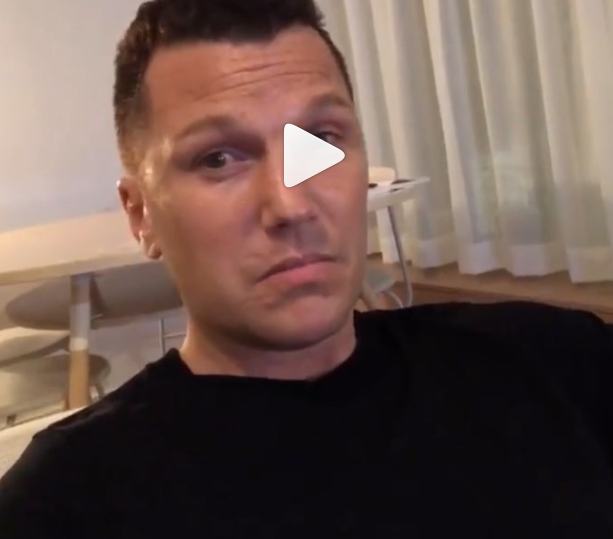 Sean Avery le BISEXUEL s'en prend au nez de Brad Marchand!!!!