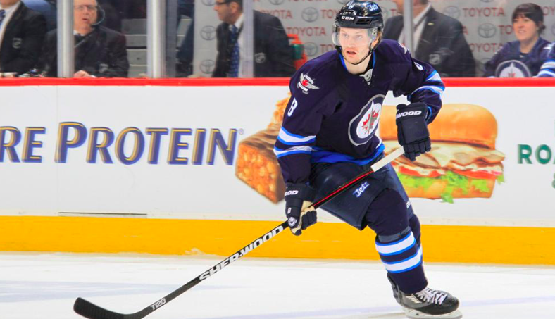 THE HOCKEY NEWS envoie Jacob Trouba...