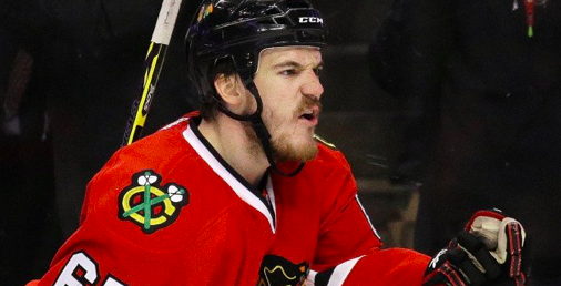 Andrew Shaw est vraiment aprrécié à Chicago...imaginez....