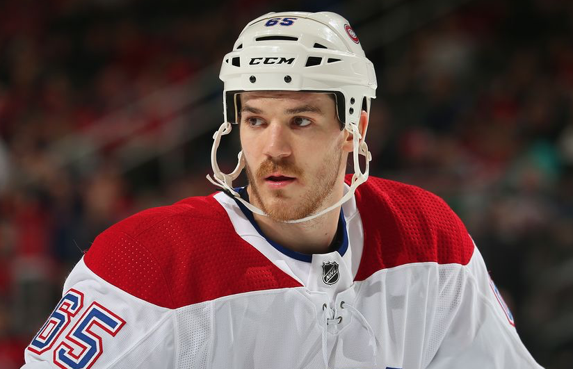 Andrew Shaw et un choix de première ronde pour Sebastian Aho.....