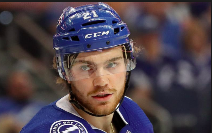 Brayden Point tout proche de SIGNER...