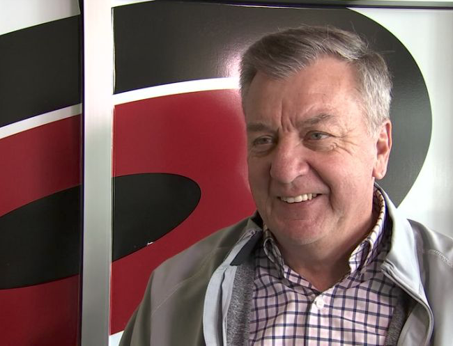 Don Waddell prend plaisir à HUMILIER Marc Bergevin...