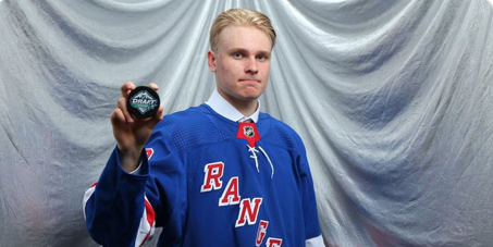 Kaapo Kakko...PIRE que Max Domi...