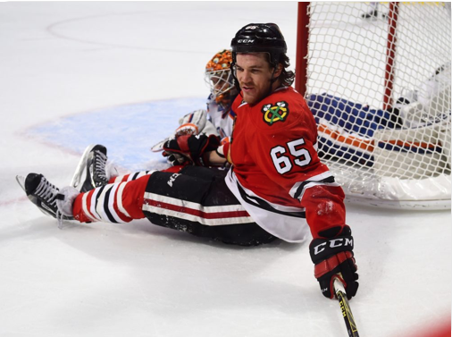 Le CHICAGO TRIBUNE DÉTRUIT le retour d'Andrew Shaw à Chicago...