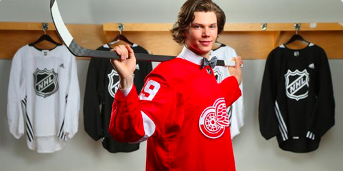 Le dépisteur derrière la sélection de Moritz Seider....DESCEND Cole Caufield...