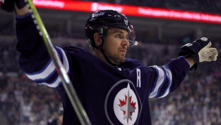 Mark Scheifele se sent ATTAQUÉ...