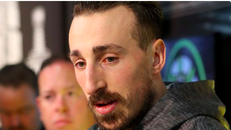 Brad Marchand....un RAT GÉNÉREUX....