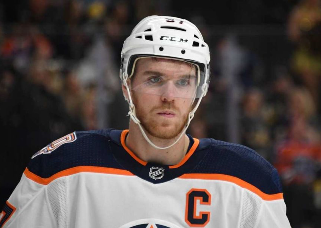 Ça commence mal entre Connor McDavid et son nouveau coach...